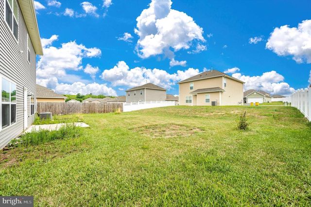 42 EAKINS LN, Martinsburg, WV 25401