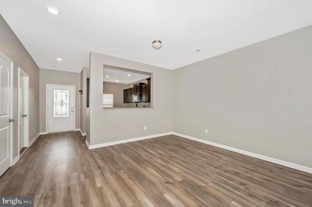 42 EAKINS LN, Martinsburg, WV 25401
