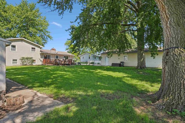 5809 Foulk Road, Waterloo, IA 50702
