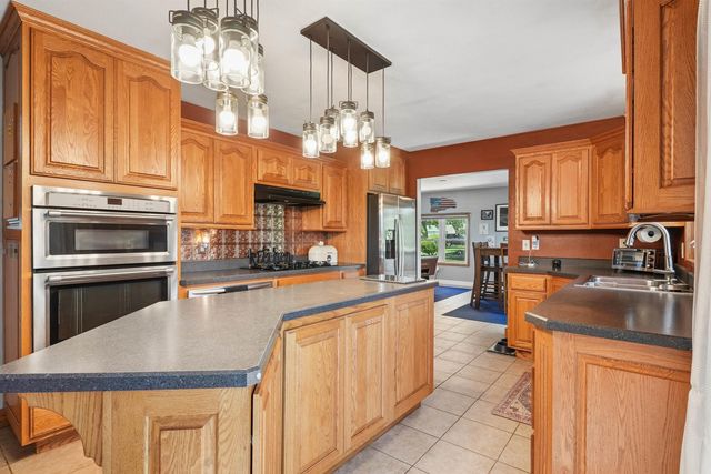 5809 Foulk Road, Waterloo, IA 50702