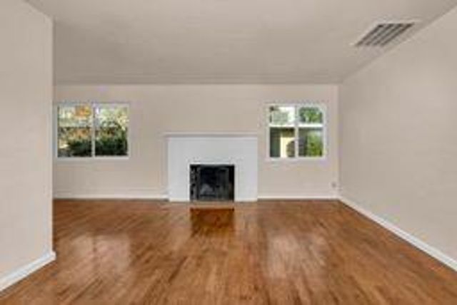 816 E Andrews Avenue, Fresno, CA 93704