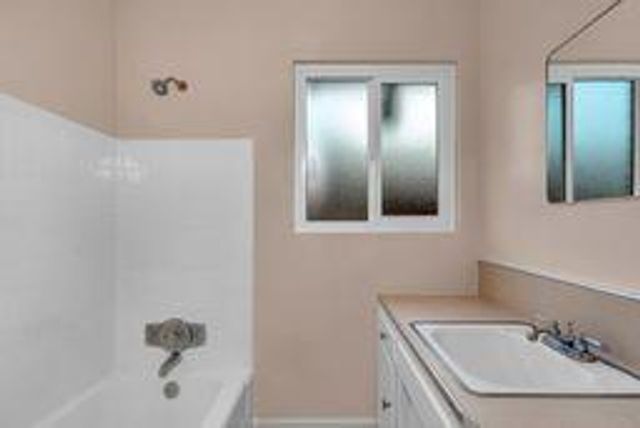 816 E Andrews Avenue, Fresno, CA 93704