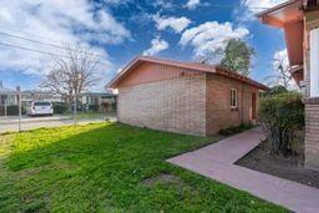 816 E Andrews Avenue, Fresno, CA 93704
