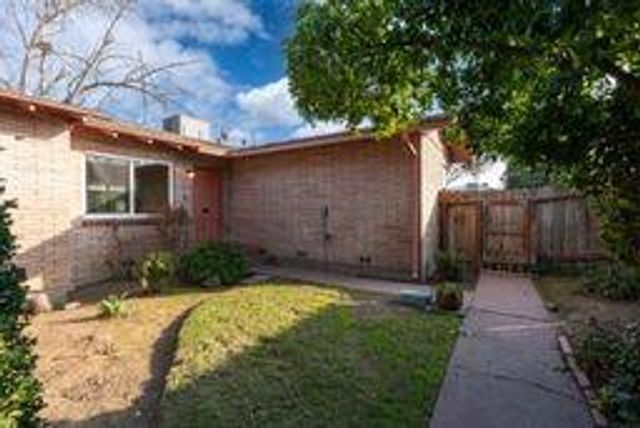 816 E Andrews Avenue, Fresno, CA 93704