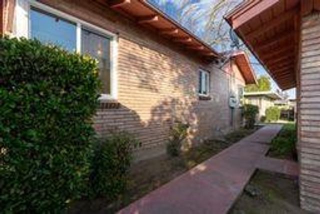 816 E Andrews Avenue, Fresno, CA 93704