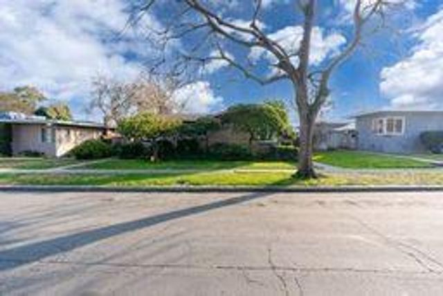 816 E Andrews Avenue, Fresno, CA 93704