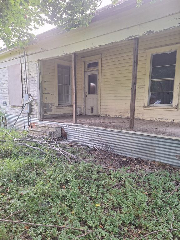 601 Narcissus Street, Kosse, TX 76653