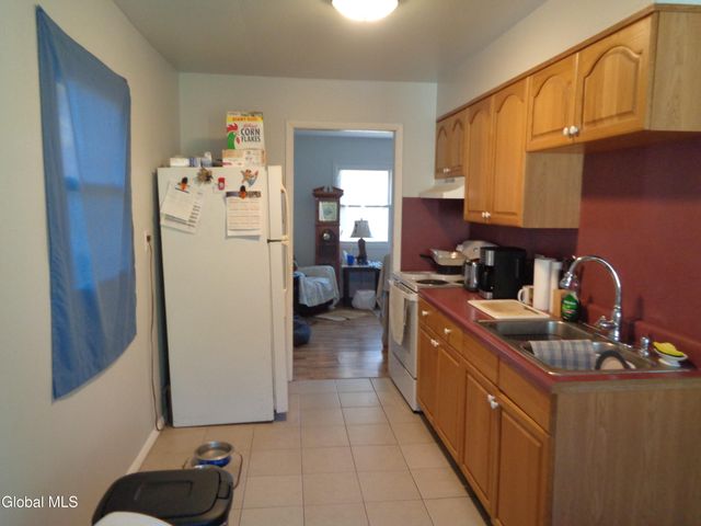 476 Bradford Road, Schenectady, NY 12304