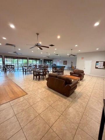780 NE 199th St 207E, Miami, FL 33179