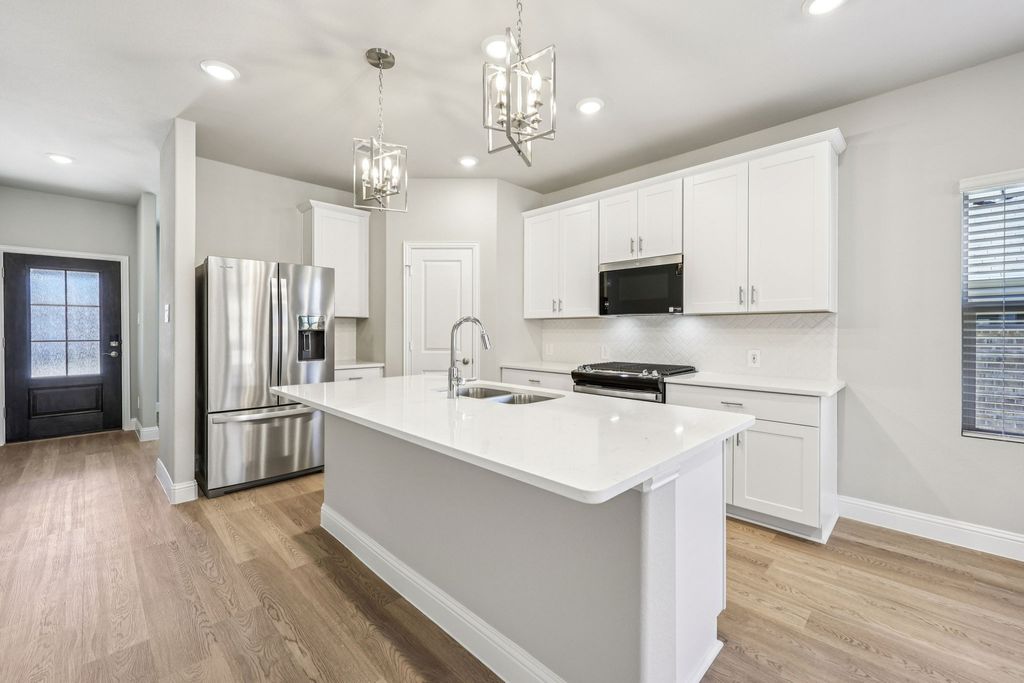 811 London Town Lane, Princeton, TX 75071