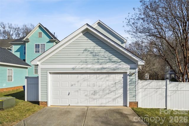 6748 Park Meadows Place, Huntersville, NC 28078