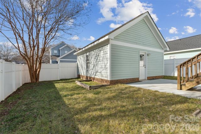 6748 Park Meadows Place, Huntersville, NC 28078