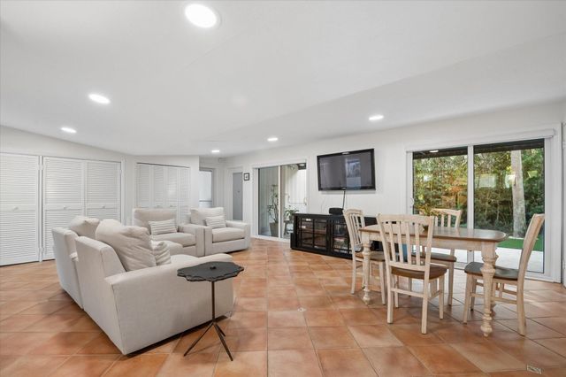 2609 NE 8th Street, Fort Lauderdale, FL 33304