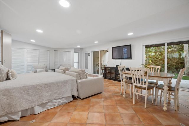 2609 NE 8th Street, Fort Lauderdale, FL 33304