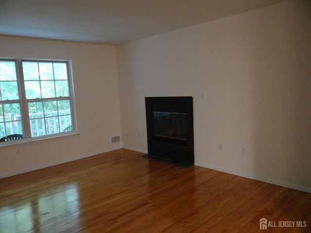 129 Prestwick Way, Edison, NJ 08820