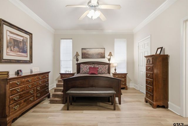 1857 Hollylake Cir, Tyler, TX 75703