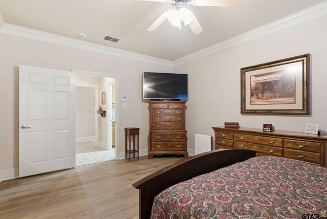1857 Hollylake Cir, Tyler, TX 75703