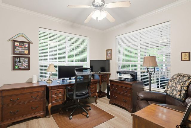 1857 Hollylake Cir, Tyler, TX 75703