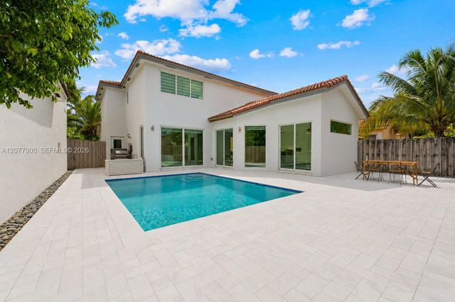 15585 SW 112th Way, Miami, FL 33196