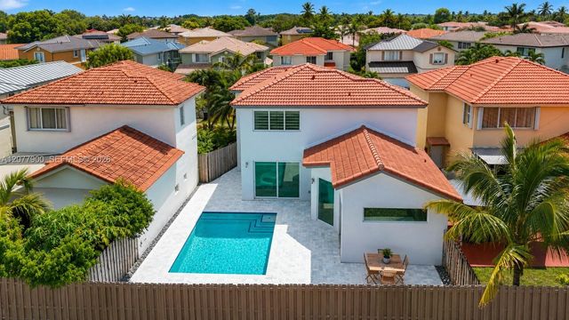15585 SW 112th Way, Miami, FL 33196