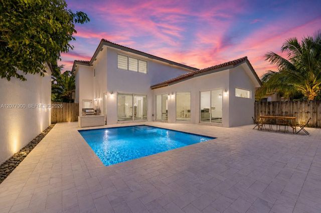 15585 SW 112th Way, Miami, FL 33196