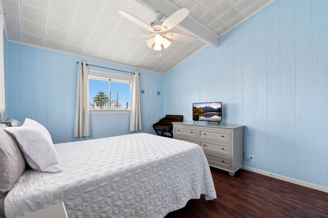333 Schooner Drive, Freeport, TX 77541