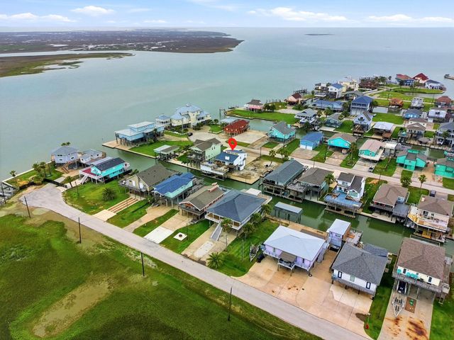 333 Schooner Drive, Freeport, TX 77541