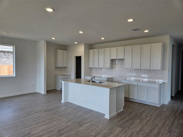 715 Blue Sky Place, Beasley, TX 77417