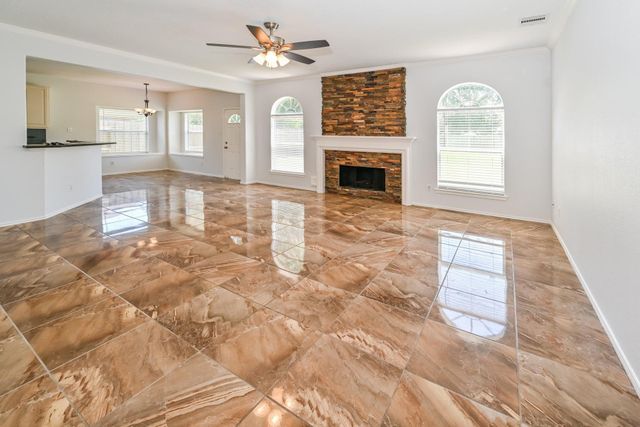 11125 31st Avenue N, Texas City, TX 77591