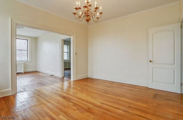 33 62Nd St 4A, West New York Town, NJ 07093