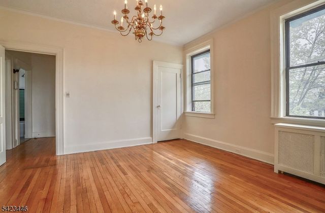 33 62Nd St 4A, West New York Town, NJ 07093
