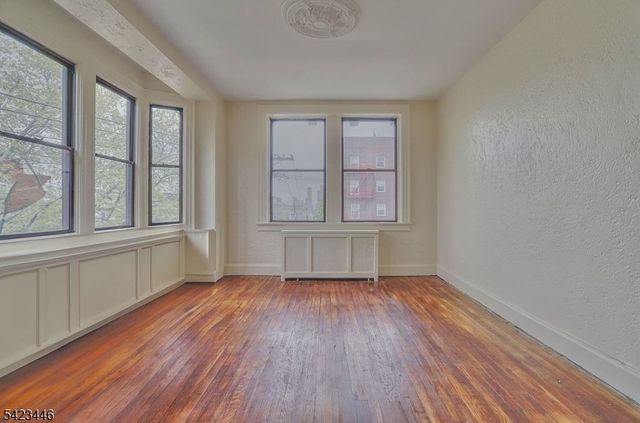 33 62Nd St 4A, West New York Town, NJ 07093