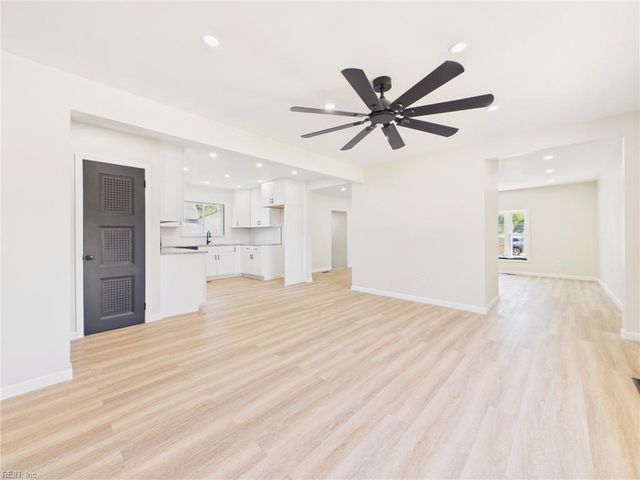 4801 Peachcreek LN, Virginia Beach, VA 23455
