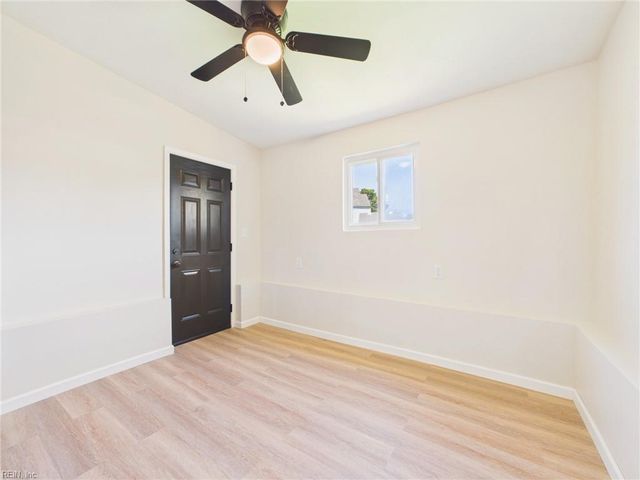 4801 Peachcreek LN, Virginia Beach, VA 23455
