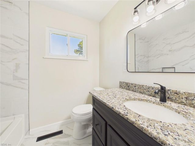 4801 Peachcreek LN, Virginia Beach, VA 23455
