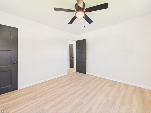 4801 Peachcreek LN, Virginia Beach, VA 23455