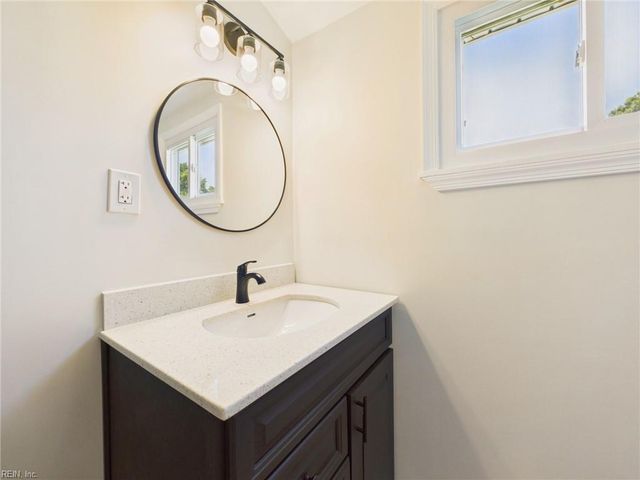 4801 Peachcreek LN, Virginia Beach, VA 23455