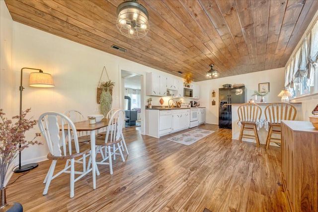 1006 Little Catawba Creek RD, Troutville, VA 24175