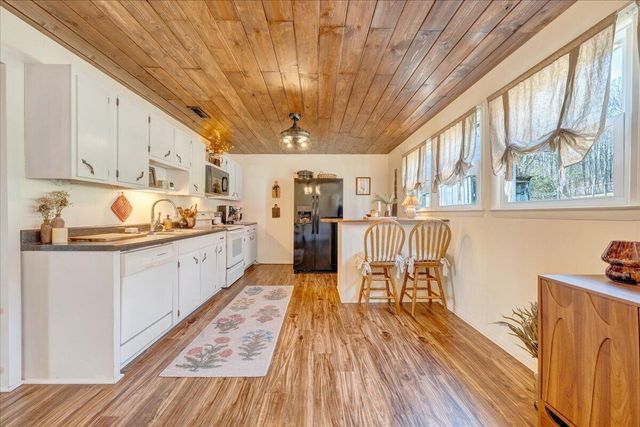 1006 Little Catawba Creek RD, Troutville, VA 24175