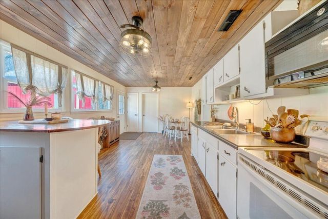 1006 Little Catawba Creek RD, Troutville, VA 24175