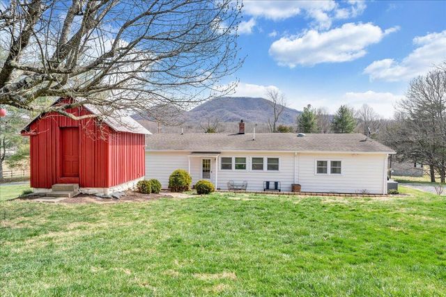 1006 Little Catawba Creek RD, Troutville, VA 24175