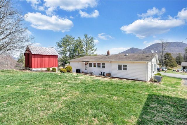 1006 Little Catawba Creek RD, Troutville, VA 24175