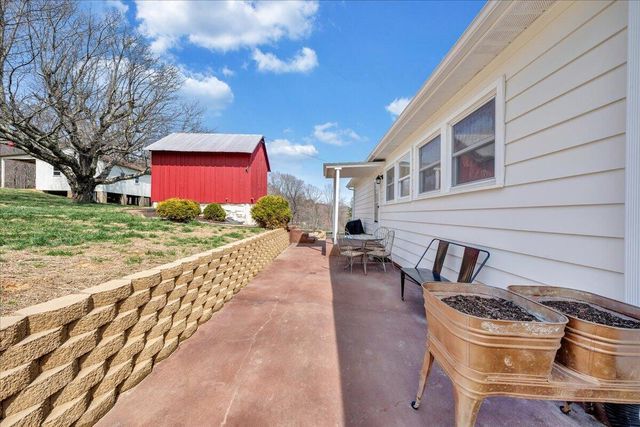 1006 Little Catawba Creek RD, Troutville, VA 24175