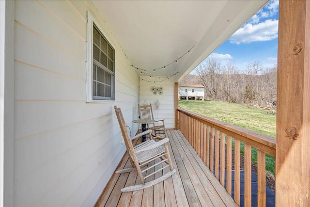 1006 Little Catawba Creek RD, Troutville, VA 24175