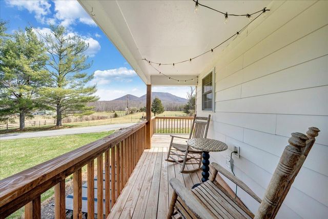 1006 Little Catawba Creek RD, Troutville, VA 24175
