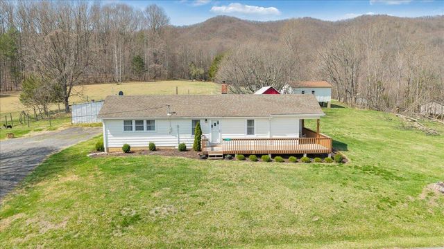 1006 Little Catawba Creek RD, Troutville, VA 24175