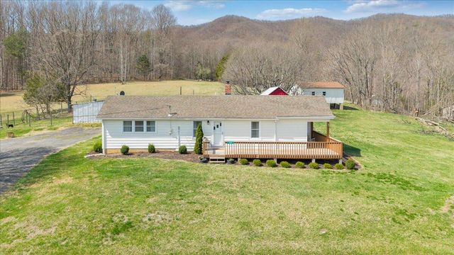 1006 Little Catawba Creek RD, Troutville, VA 24175