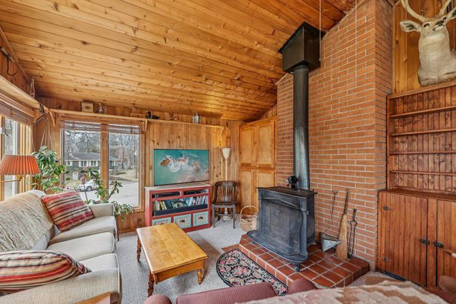 2639 Cedar Crest Road E, Minnetonka, MN 55305