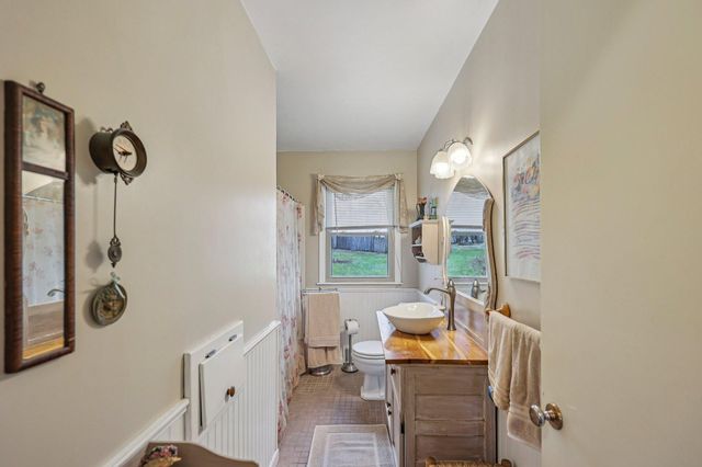 2639 Cedar Crest Road E, Minnetonka, MN 55305