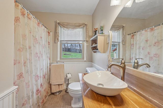 2639 Cedar Crest Road E, Minnetonka, MN 55305